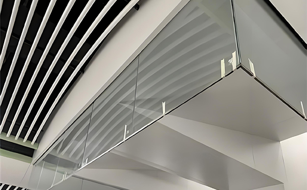 民勤玻璃挡烟垂壁