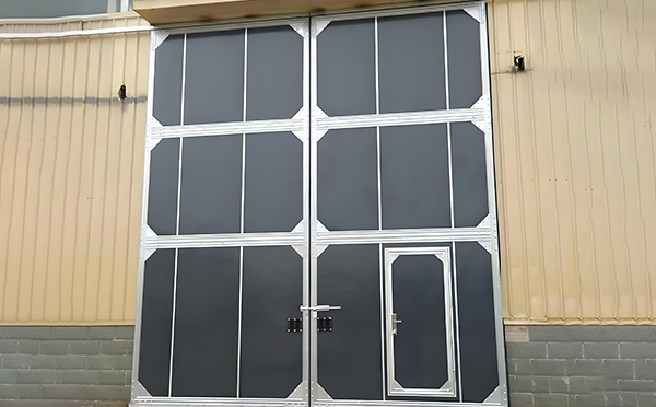 厂房民勤工业门选择与维护全解析：提升效率与安全的关键要素